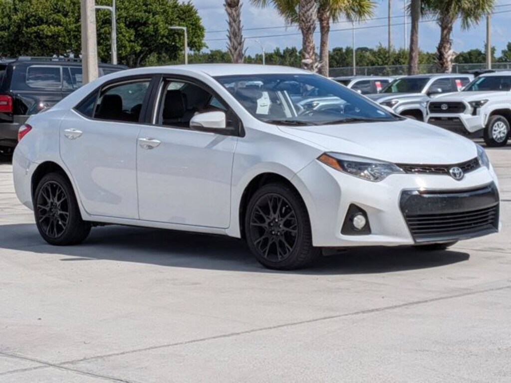 Used 2016 Toyota Corolla S w/Special Edition Pkg Sedan