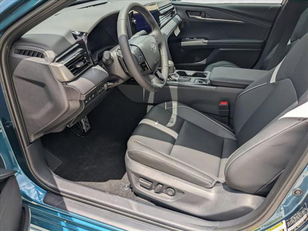 Used 2025 Toyota Camry SE Sedan