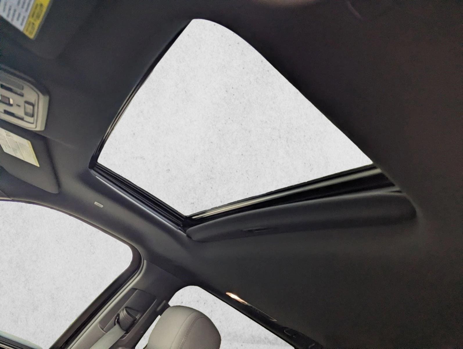 2025 Toyota Sequoia SR5 - Photo 14