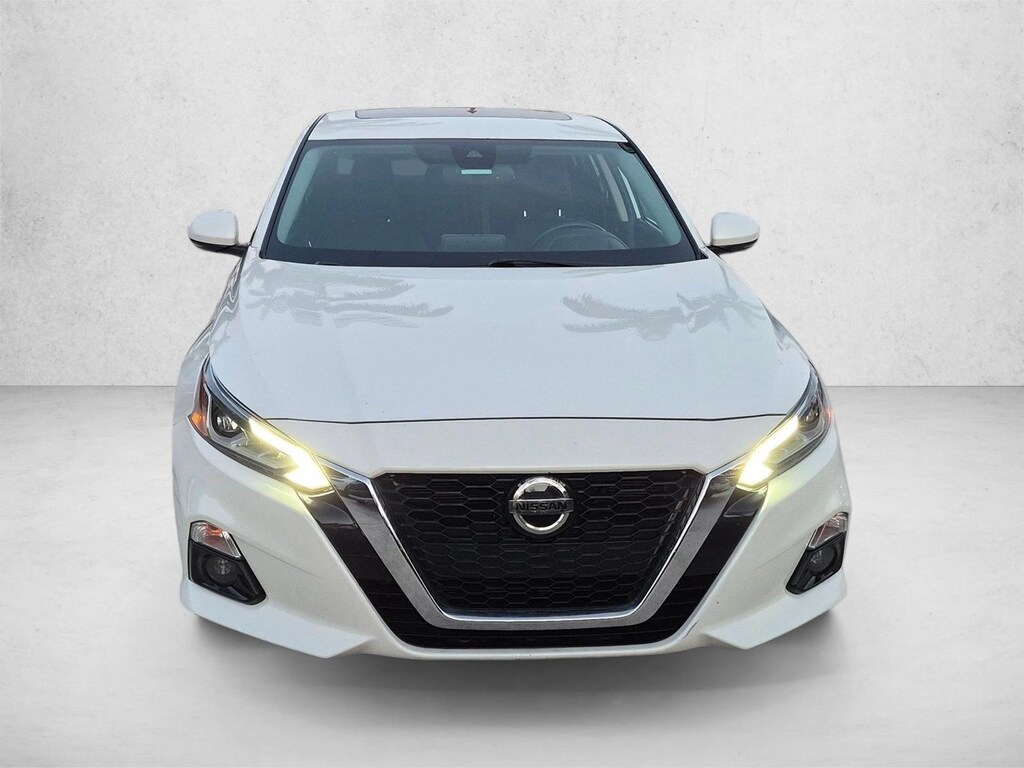 Used 2020 Nissan Altima 2.5 SV Sedan