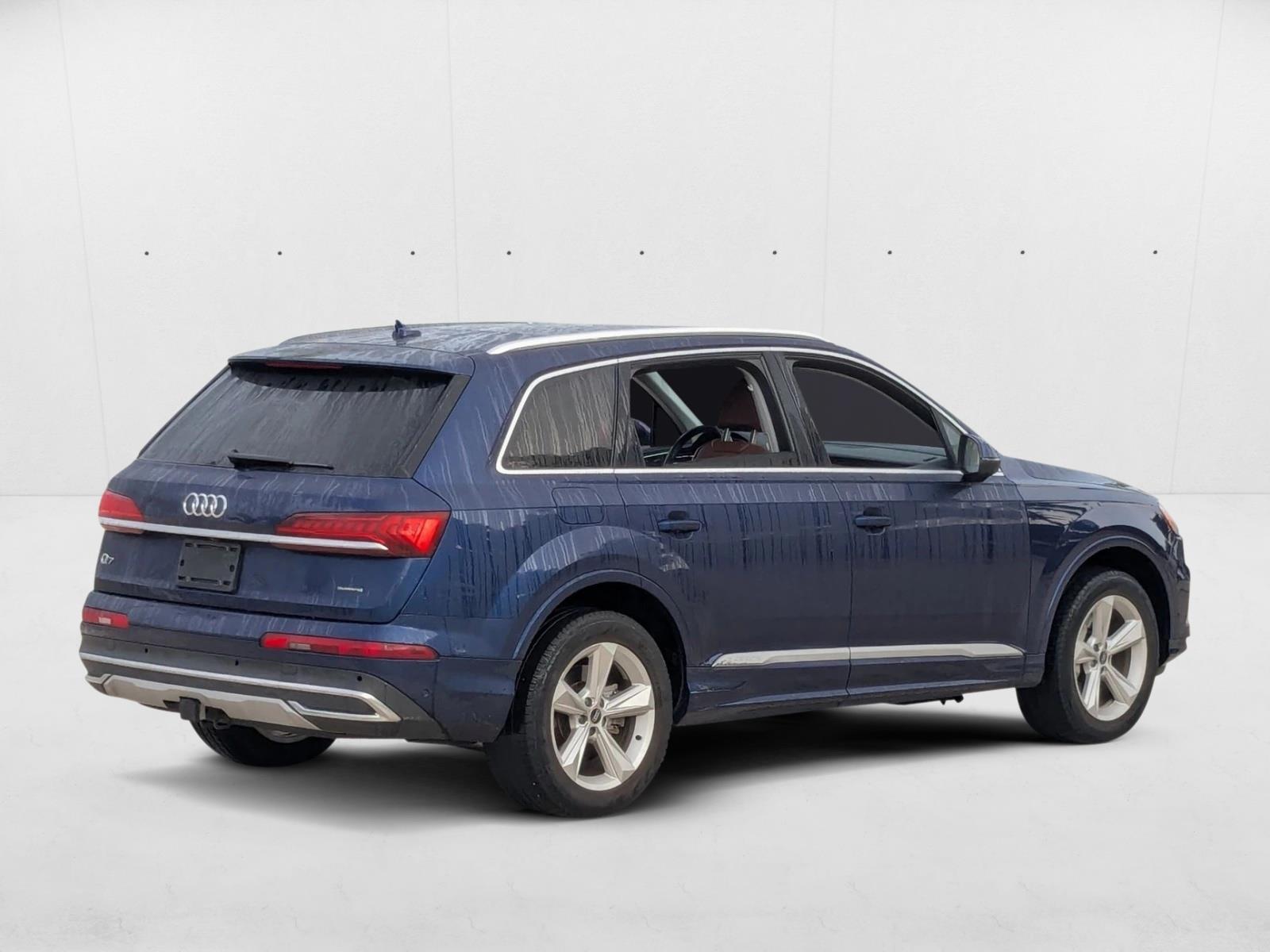 2022 Audi Q7 45 Premium photo 4
