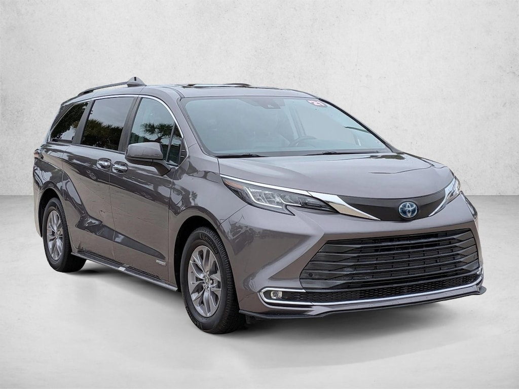 Certified 2021 Toyota Sienna XLE 8 Passenger Van