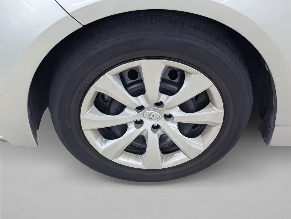 Used 2024 Toyota Corolla LE Sedan