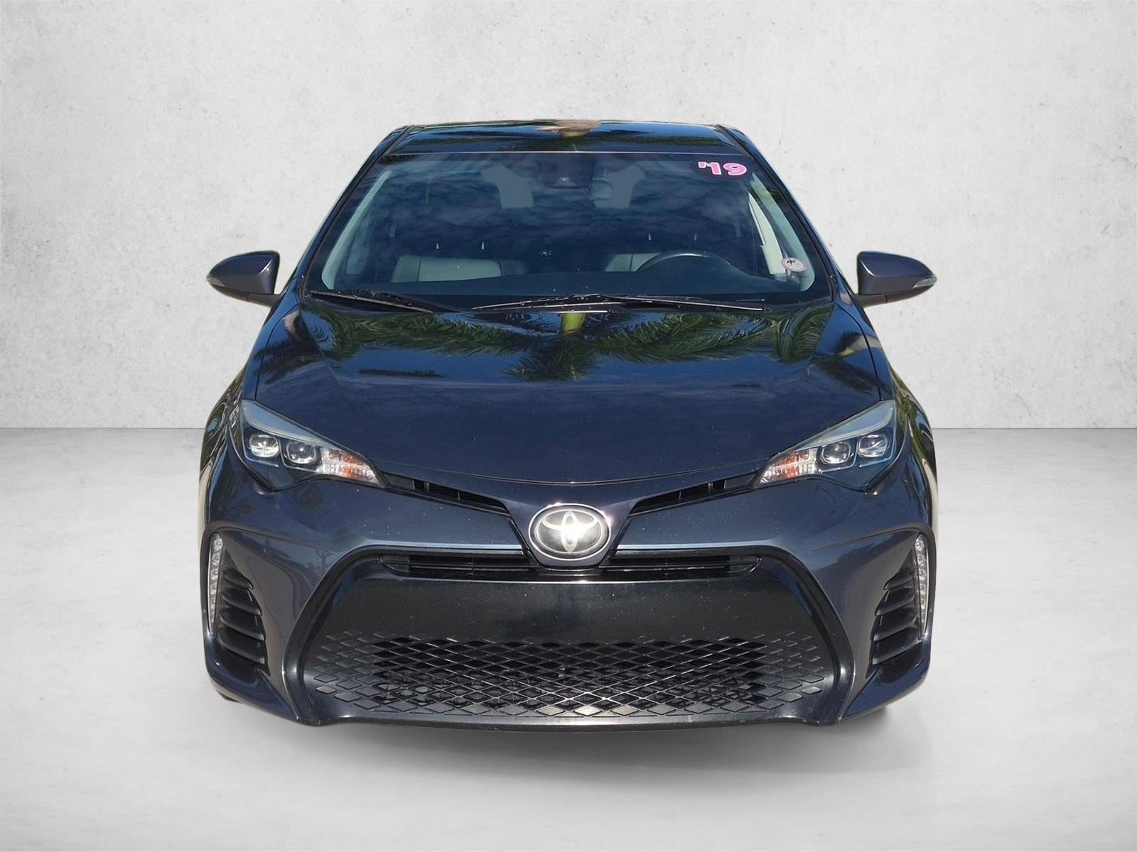 Used 2019 Toyota Corolla SE with VIN 2T1BURHE5KC221717 for sale in Davie, FL