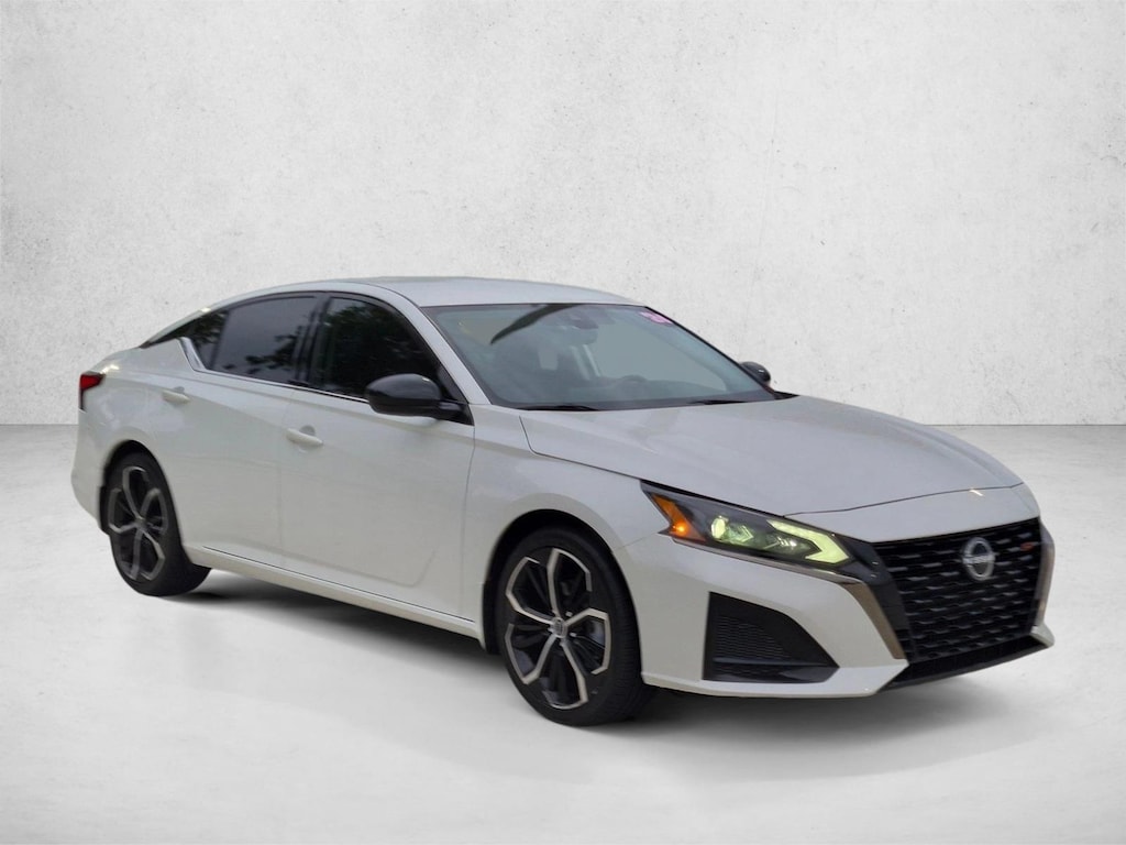 Used 2024 Nissan Altima 2.5 SR Sedan