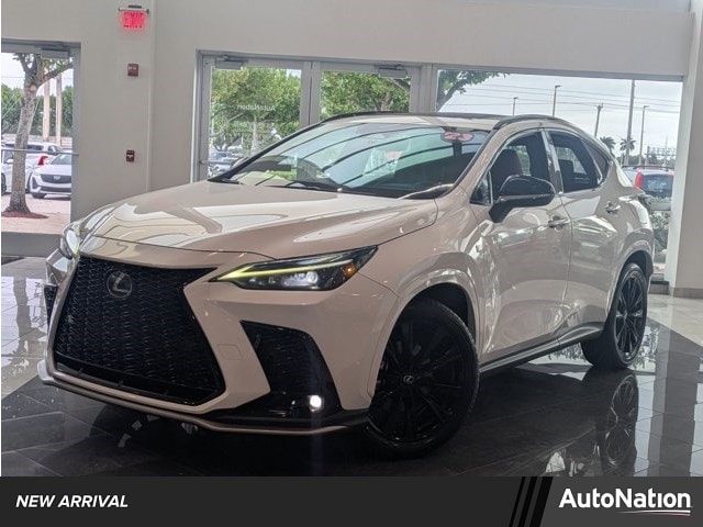 2023 Lexus NX 350's photo