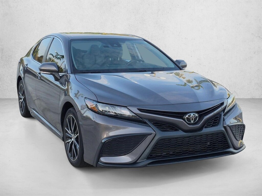 Used 2023 Toyota Camry SE Sedan