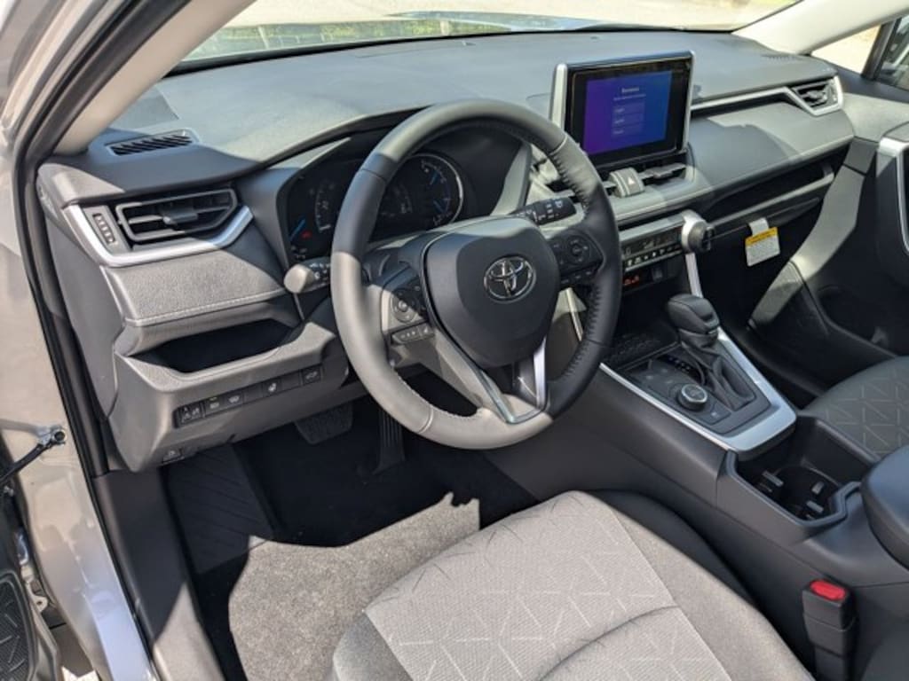 Used 2025 Toyota RAV4 Hybrid XLE SUV