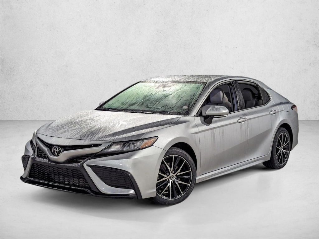 Used 2022 Toyota Camry SE Sedan
