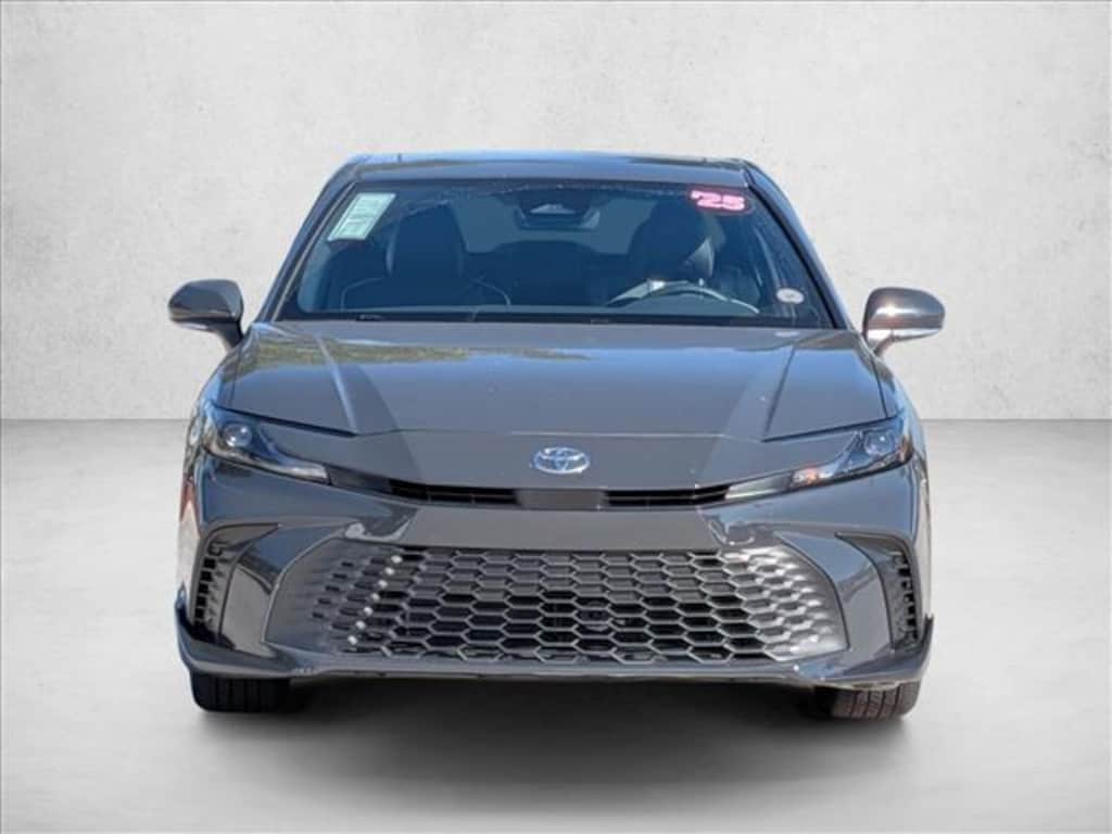 Used 2025 Toyota Camry SE Sedan