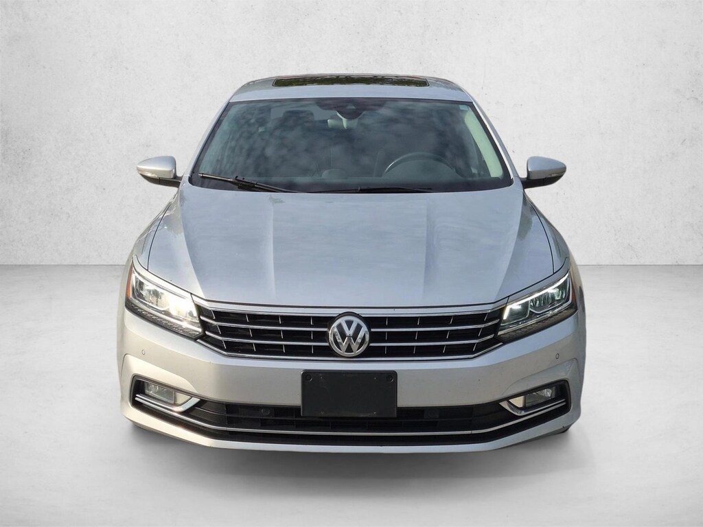 Used 2017 Volkswagen Passat V6 SEL Premium Sedan