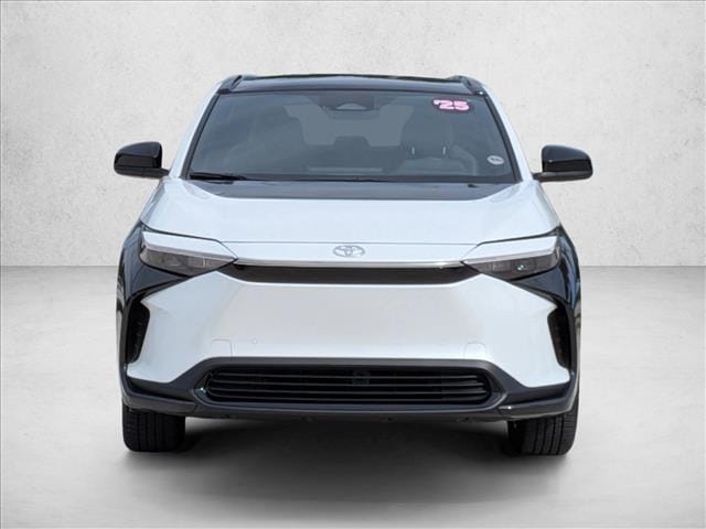 Used 2025 Toyota bZ4X XLE with VIN JTMABACA2SA093061 for sale in Davie, FL