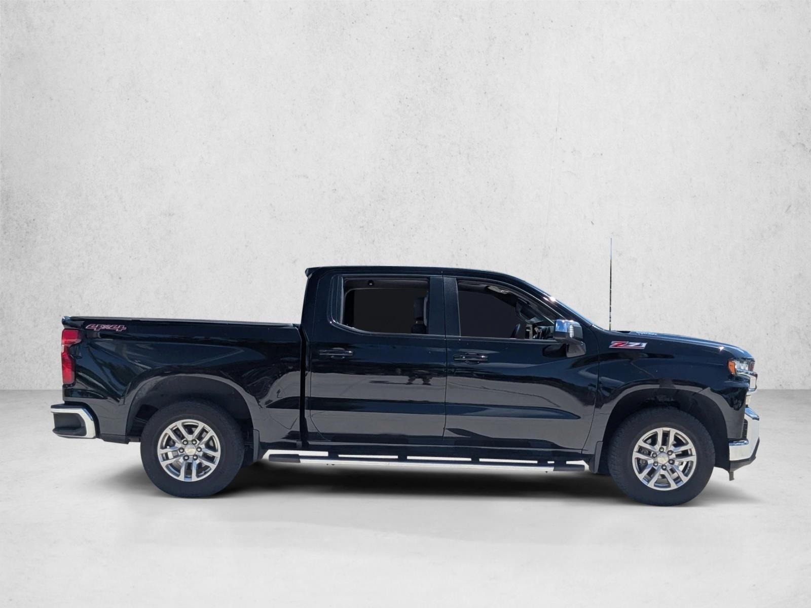 2020 Chevrolet Silverado 1500 LT photo 4