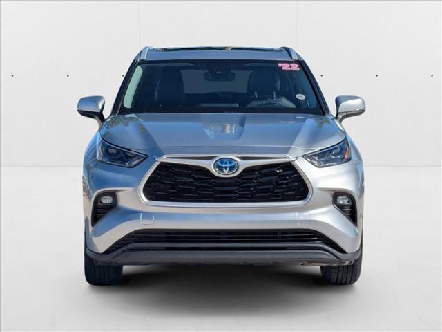 2022 Toyota Highlander Hybrid XLE photo 2