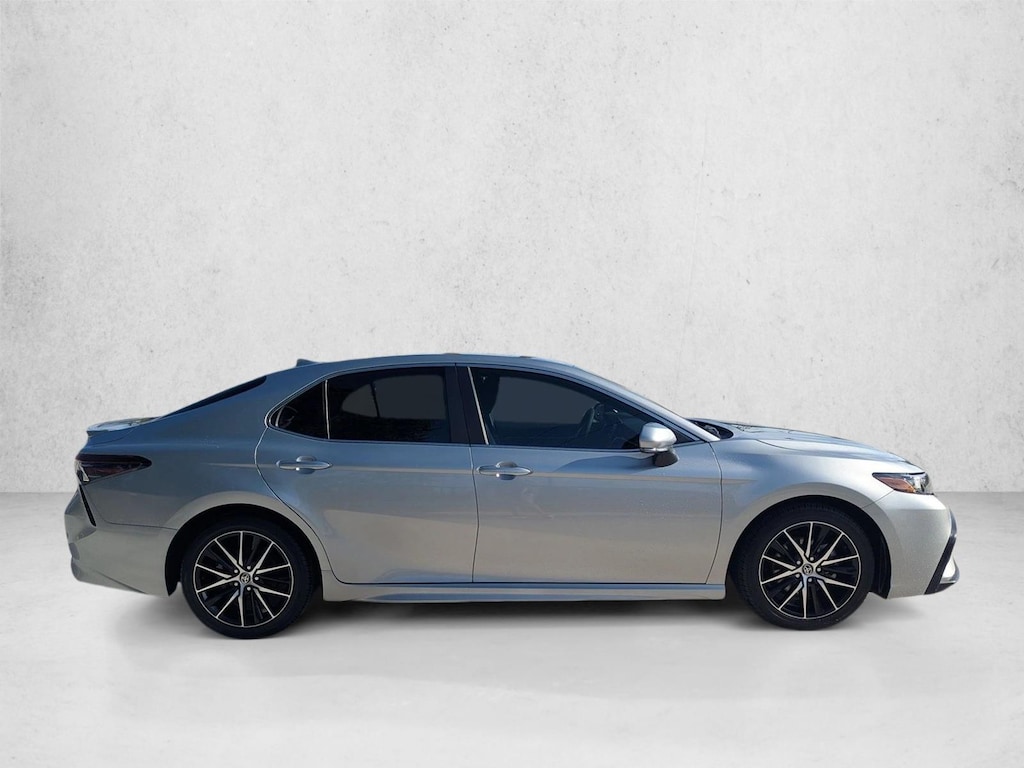 Used 2023 Toyota Camry SE Sedan