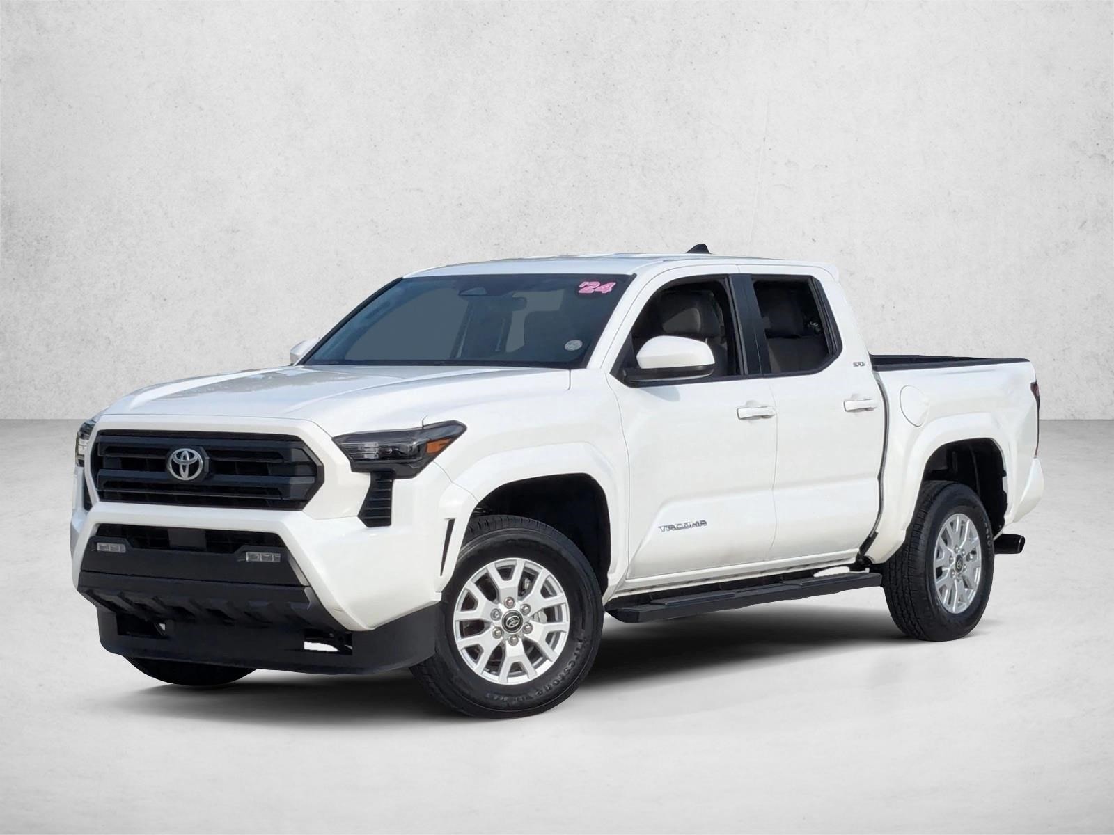 2024 Toyota Tacoma SR5's photo