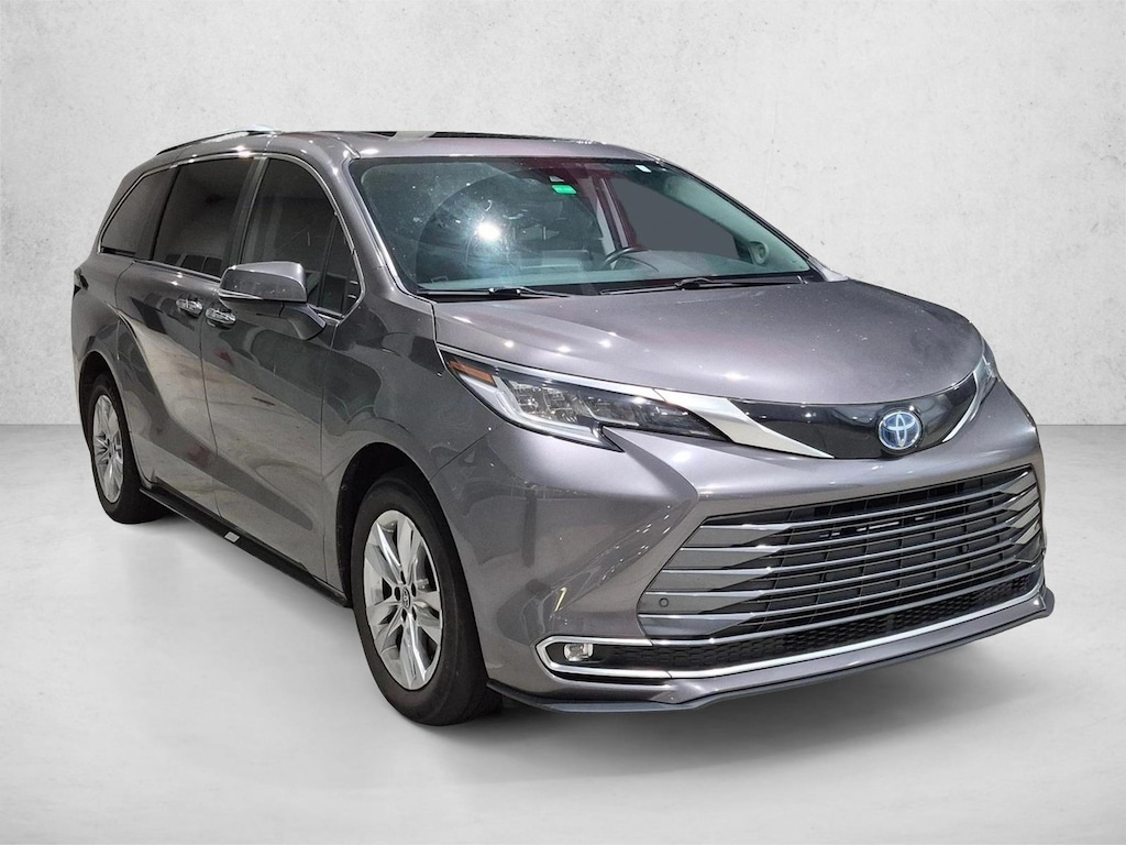 Used 2022 Toyota Sienna Limited 7 Passenger Van Passenger Van