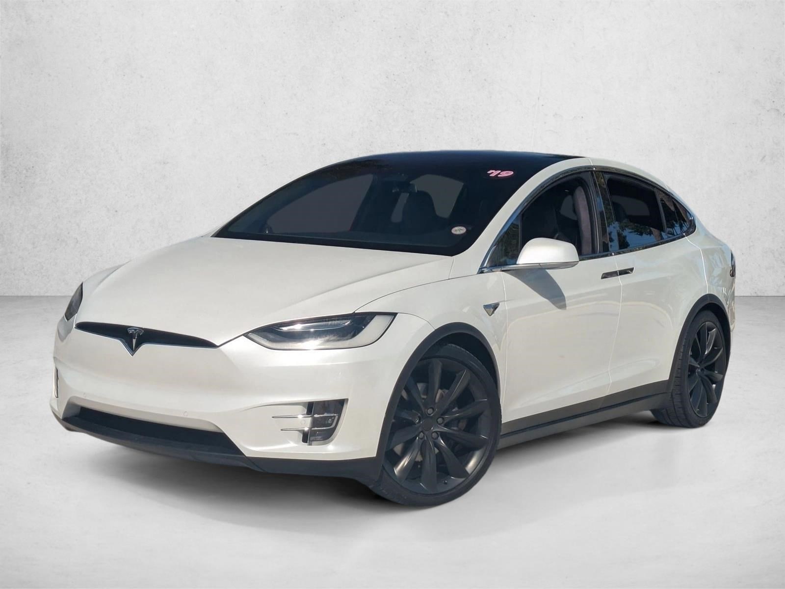 2019 Tesla Model X Long Range's photo