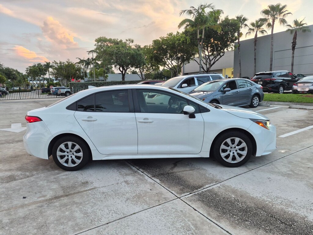 Used 2022 Toyota Corolla LE Sedan