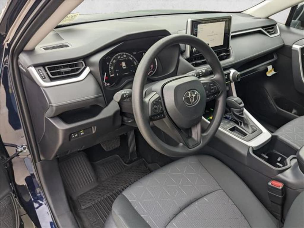 Used 2025 Toyota RAV4 XLE SUV