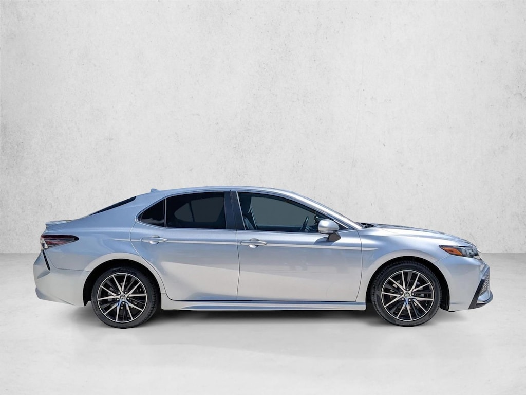 Used 2023 Toyota Camry SE Sedan