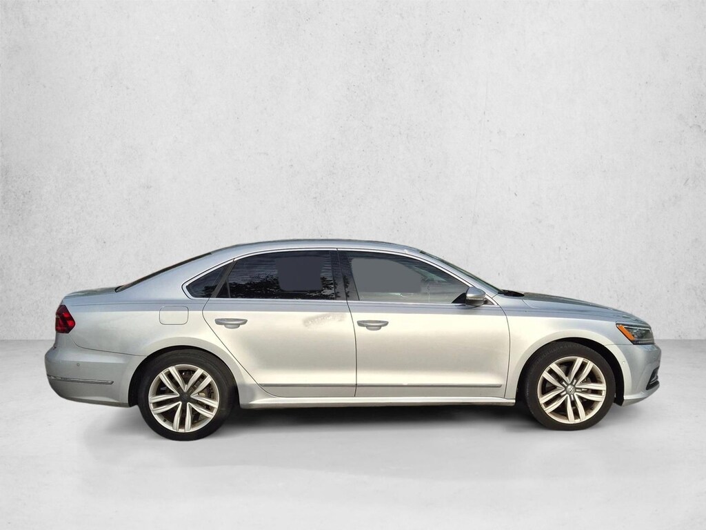 Used 2017 Volkswagen Passat V6 SEL Premium Sedan