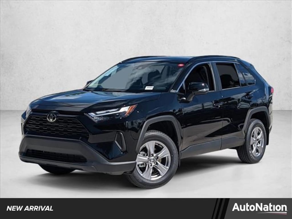 Used 2025 Toyota RAV4 XLE SUV