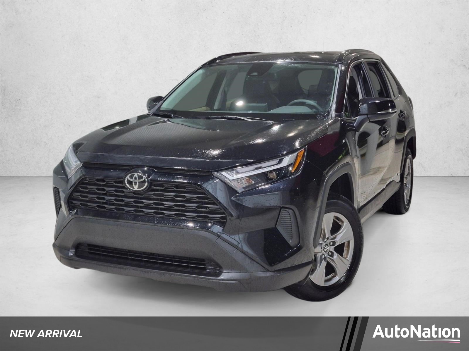 Used 2025 Toyota RAV4 Hybrid XLE SUV