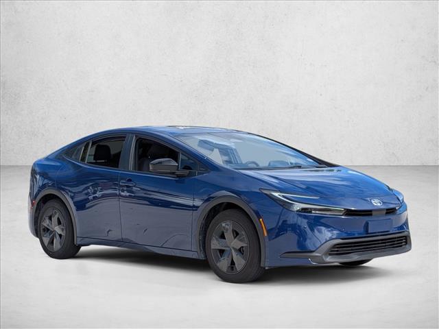 2023 Toyota Prius LE photo 3