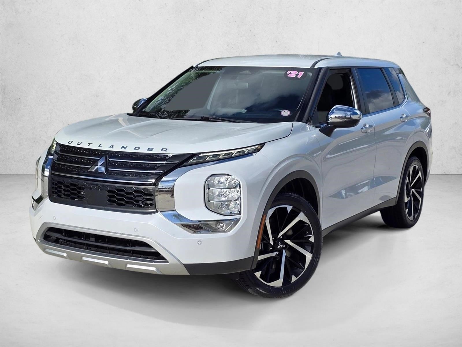 2022 Mitsubishi Outlander SE FWD's photo