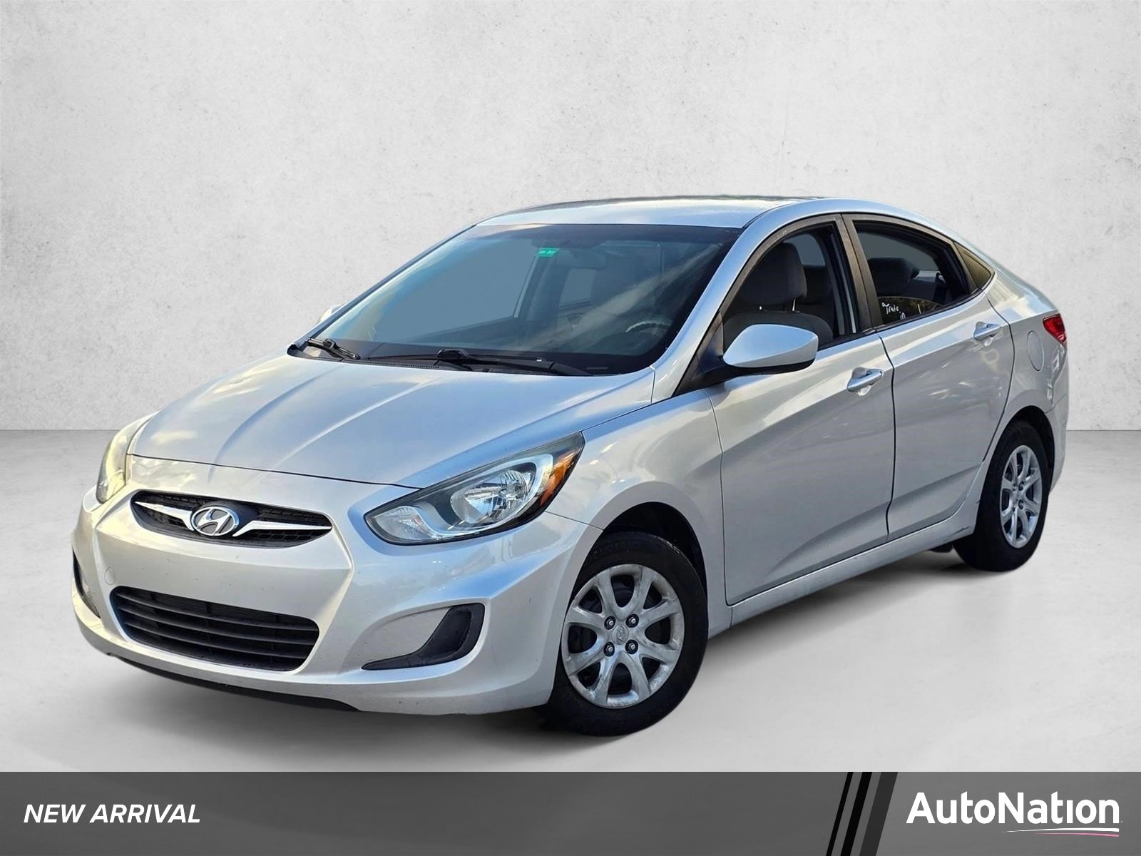 2014 Hyundai Accent GLS 4-Door 6-Speed Automatic's photo