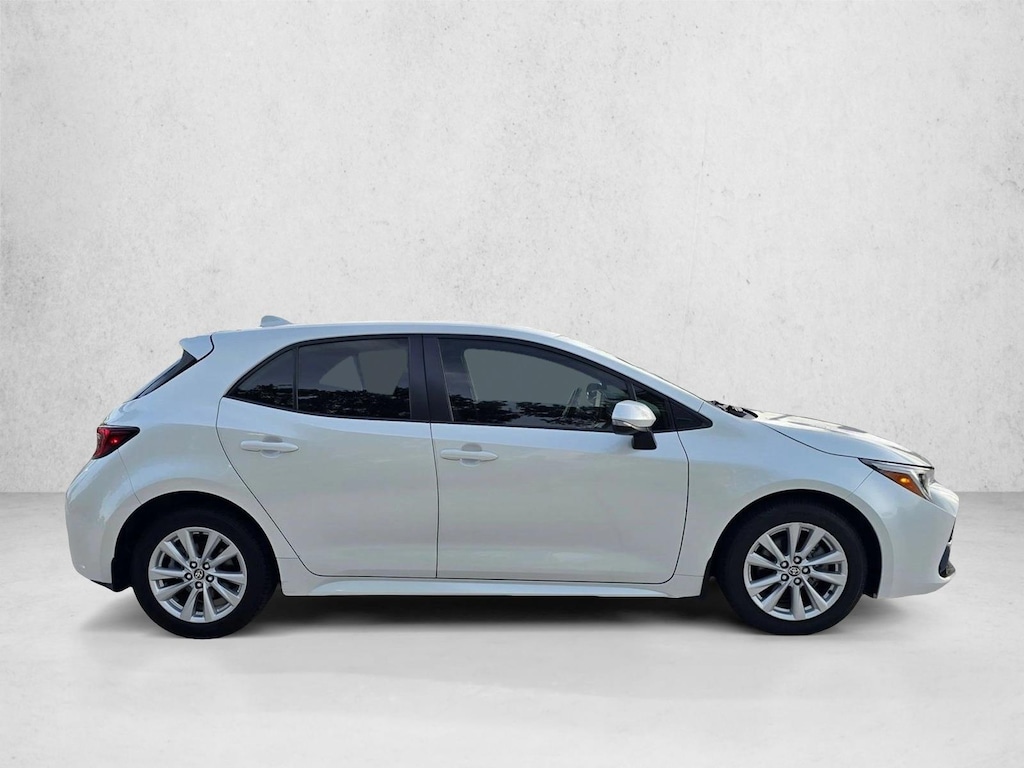 Used 2023 Toyota Corolla Hatchback SE Hatchback