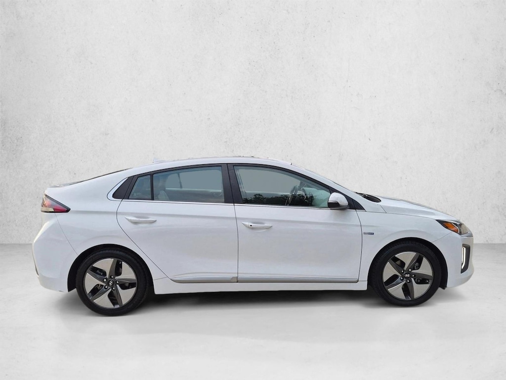 Used 2020 Hyundai Ioniq Hybrid SEL Hatchback