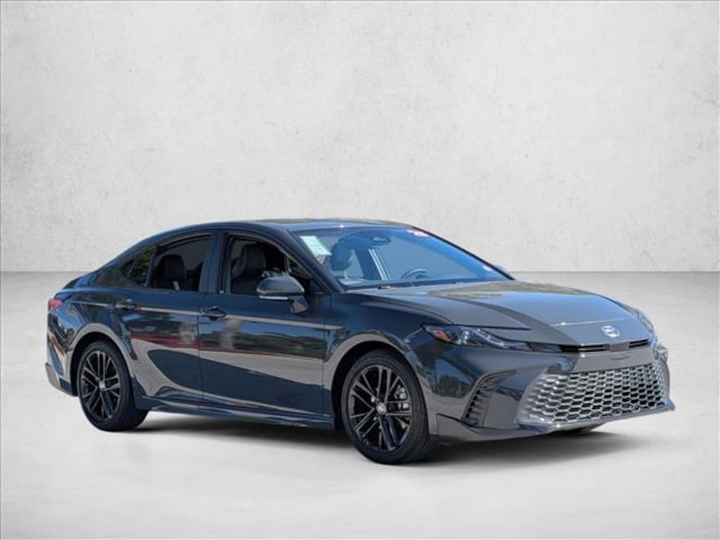 Used 2025 Toyota Camry SE Sedan