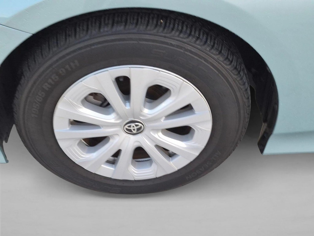 Used 2022 Toyota Prius LE Hatchback