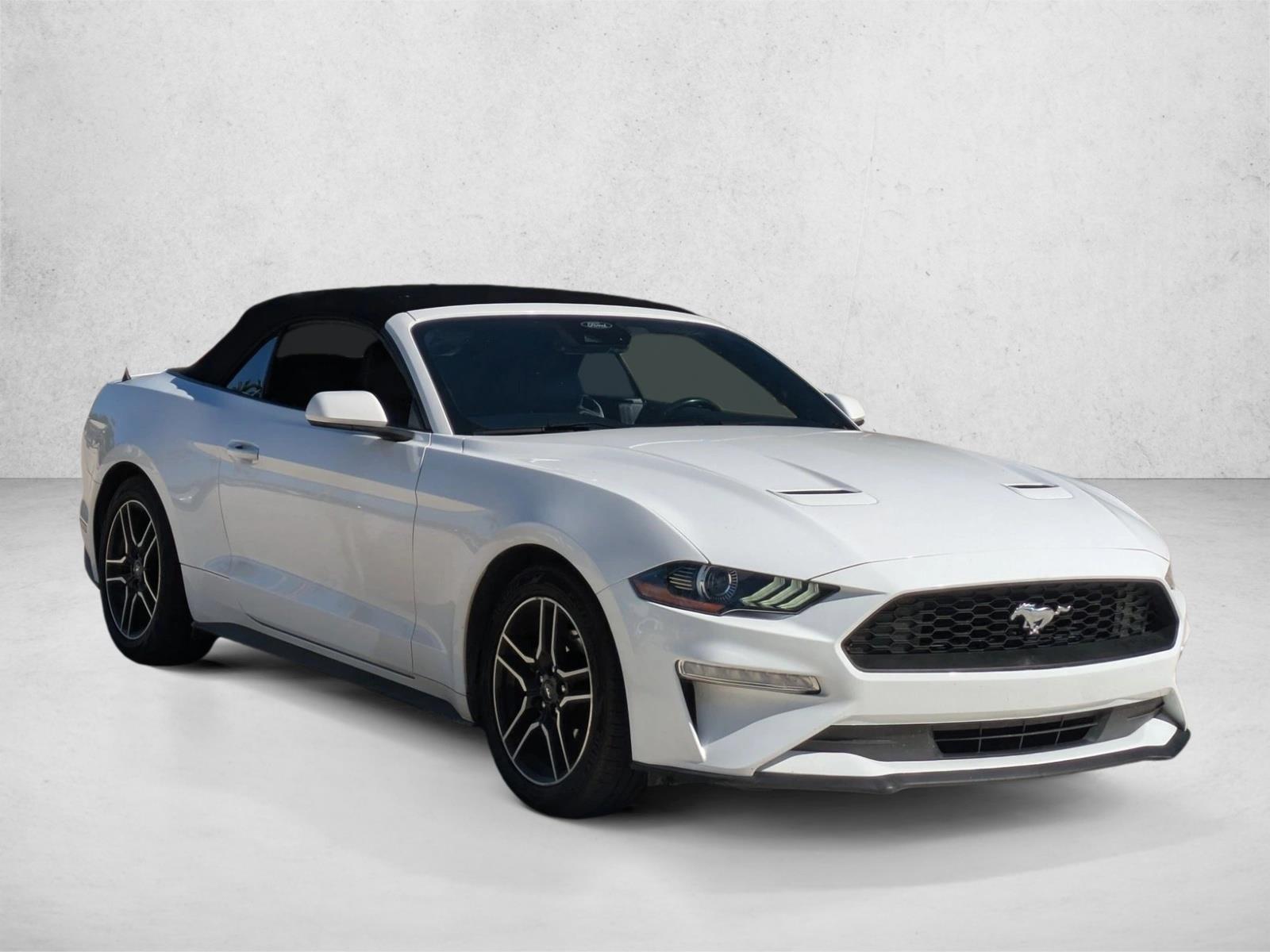 2022 Ford Mustang EcoBoost Convertible photo 3