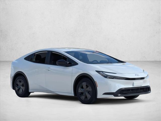 2024 Toyota Prius LE photo 2