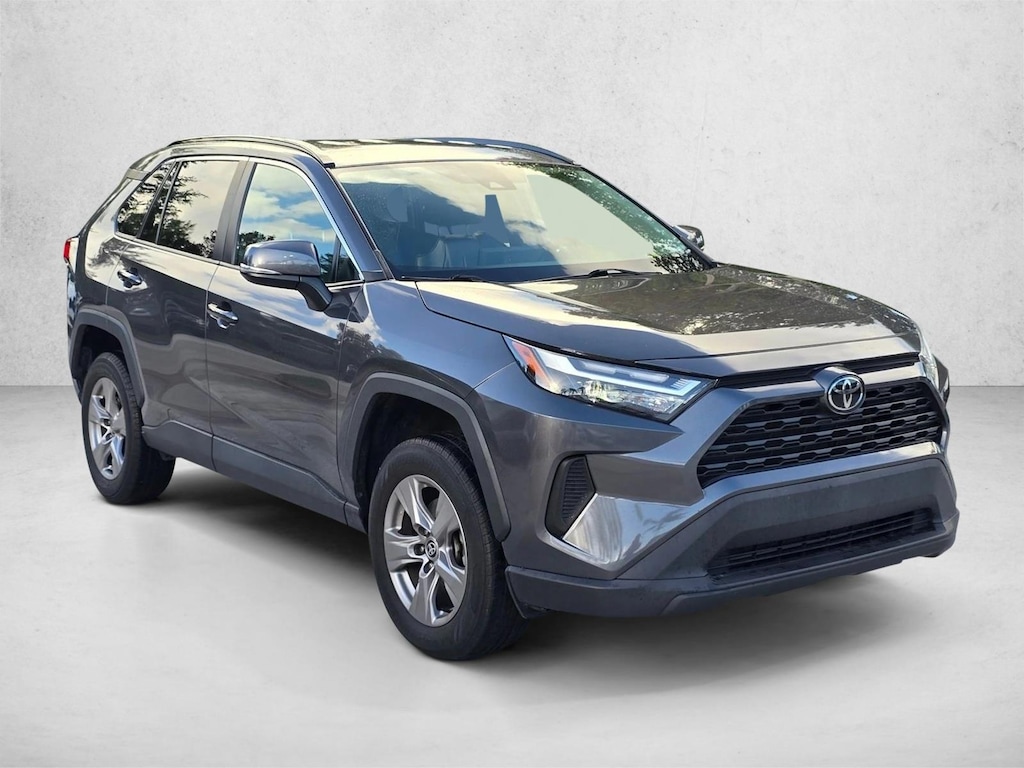Used 2022 Toyota RAV4 XLE SUV