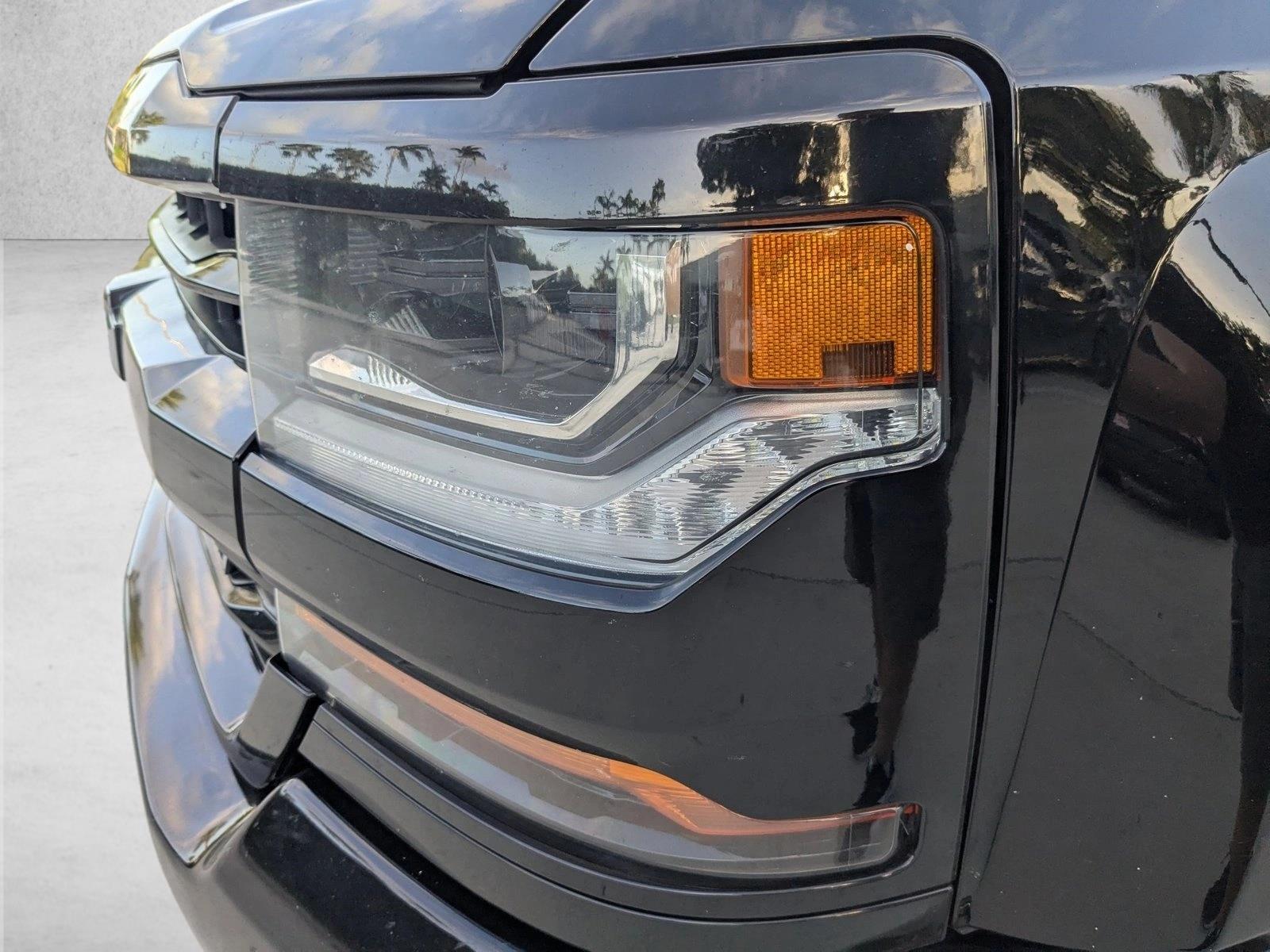 2018 Chevrolet Silverado 1500 LT Z71 photo 2