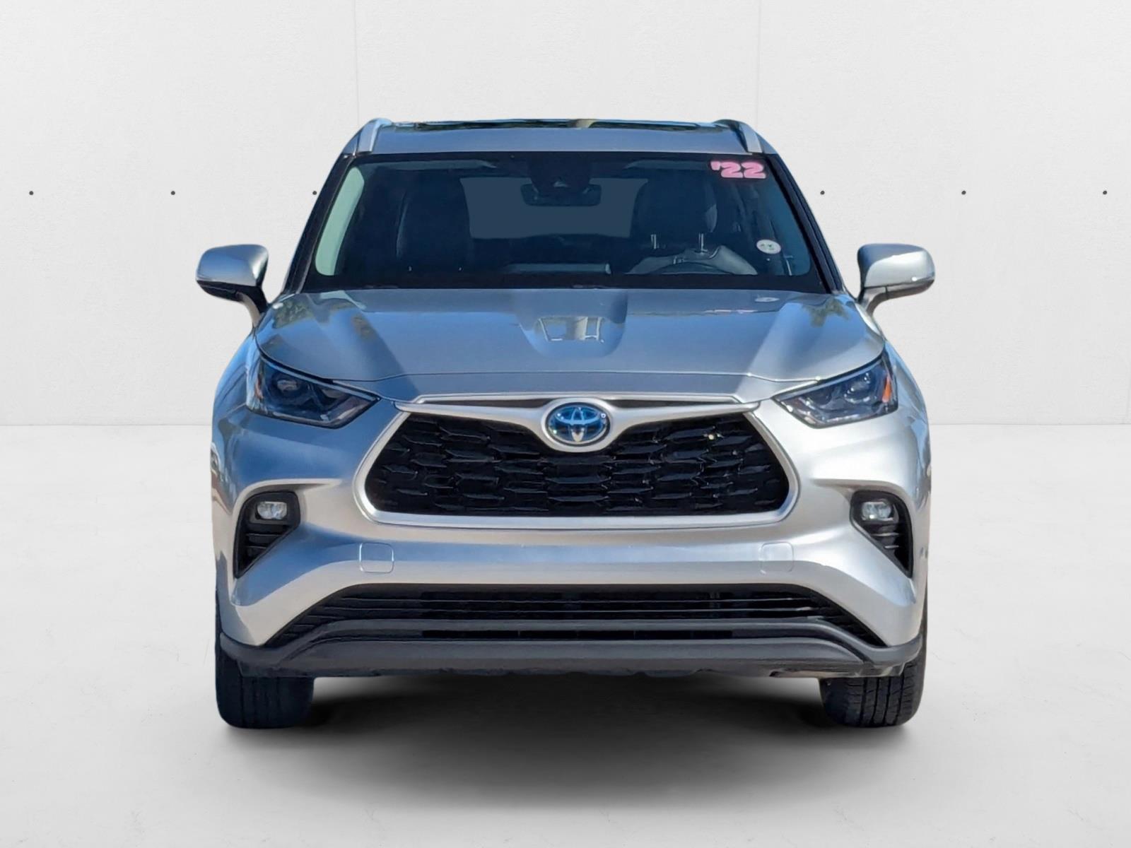 2022 Toyota Highlander Hybrid XLE photo 2