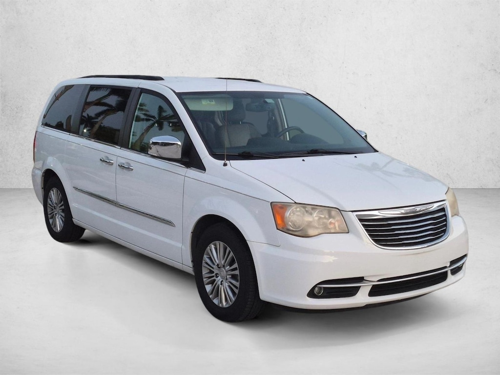 Used 2014 Chrysler Town & Country Touring-L Van