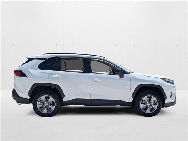 2024 Toyota RAV4 Hybrid LE photo 4