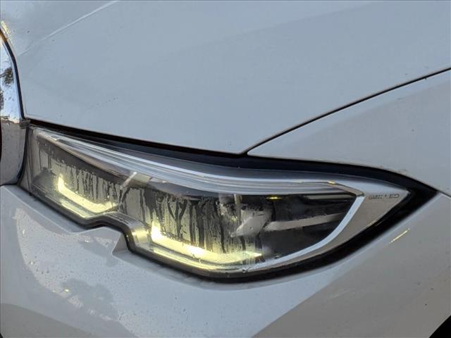 2021 Bmw 330i Sedan photo 2