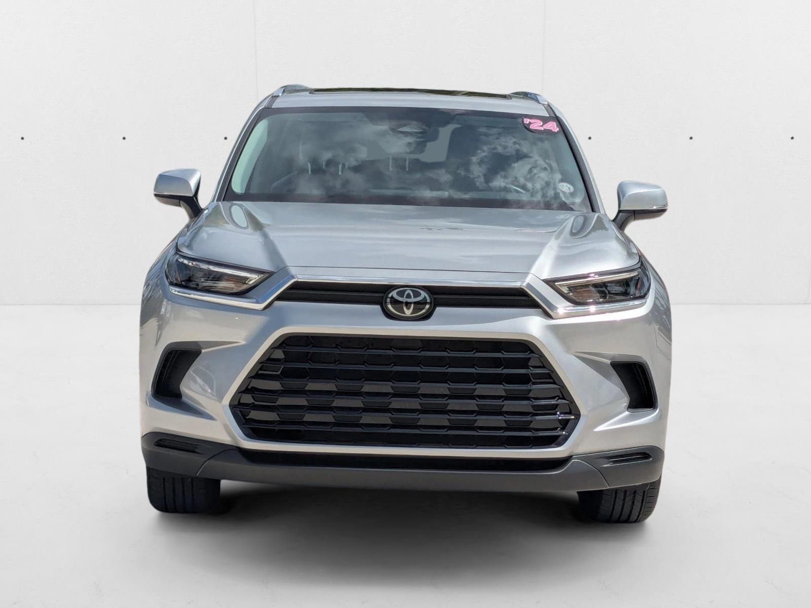 2024 Toyota Grand Highlander XLE photo 2