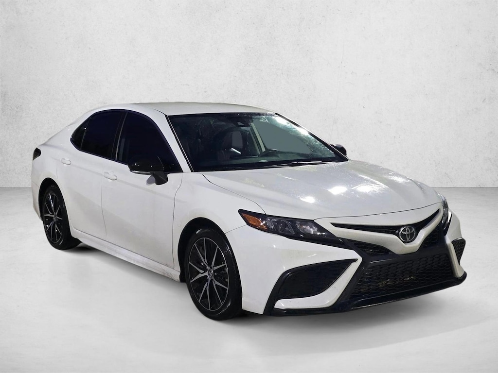 Used 2023 Toyota Camry SE Sedan