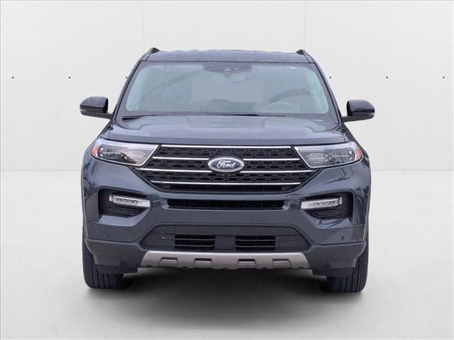 2024 Ford Explorer XLT photo 2