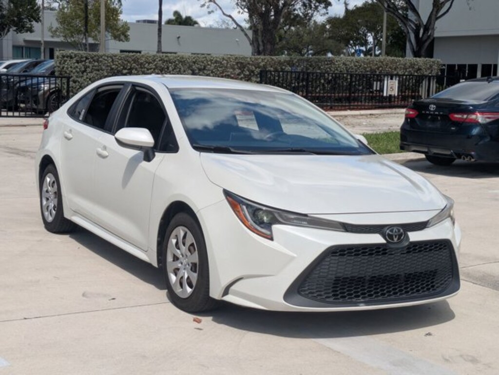 Used 2020 Toyota Corolla LE Sedan