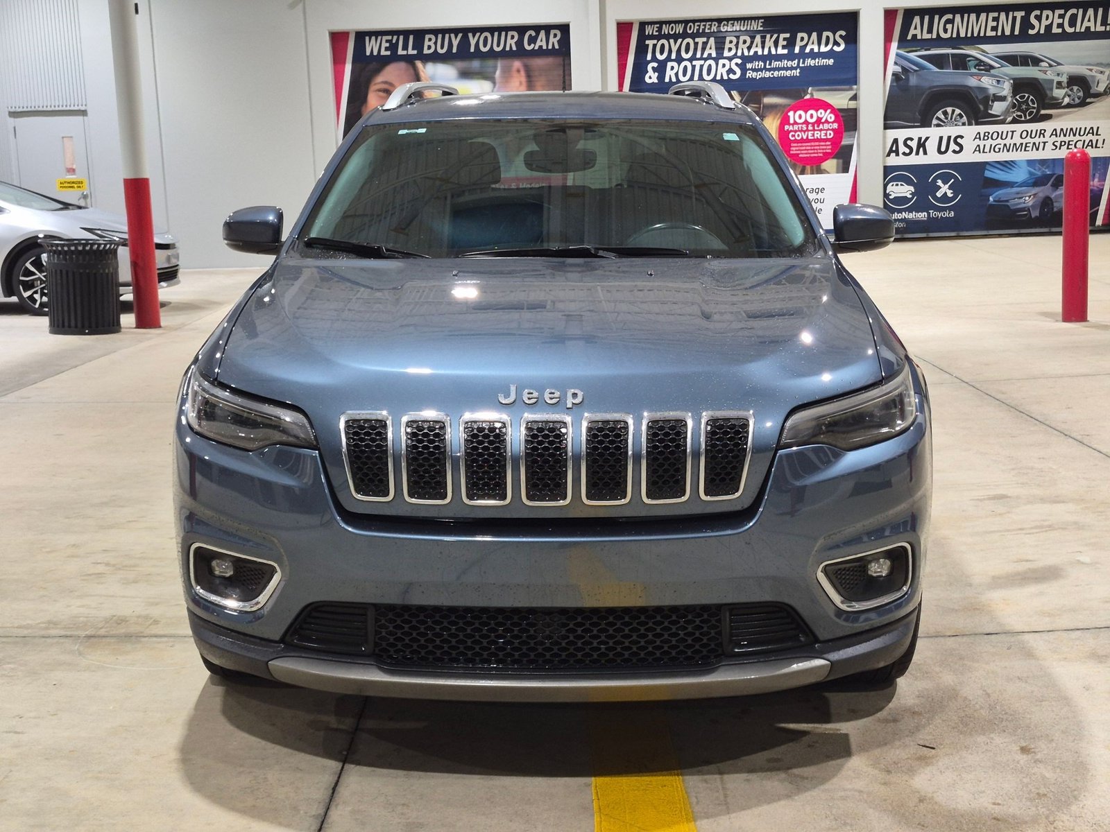 Used 2019 Jeep Cherokee Limited FWD SUV