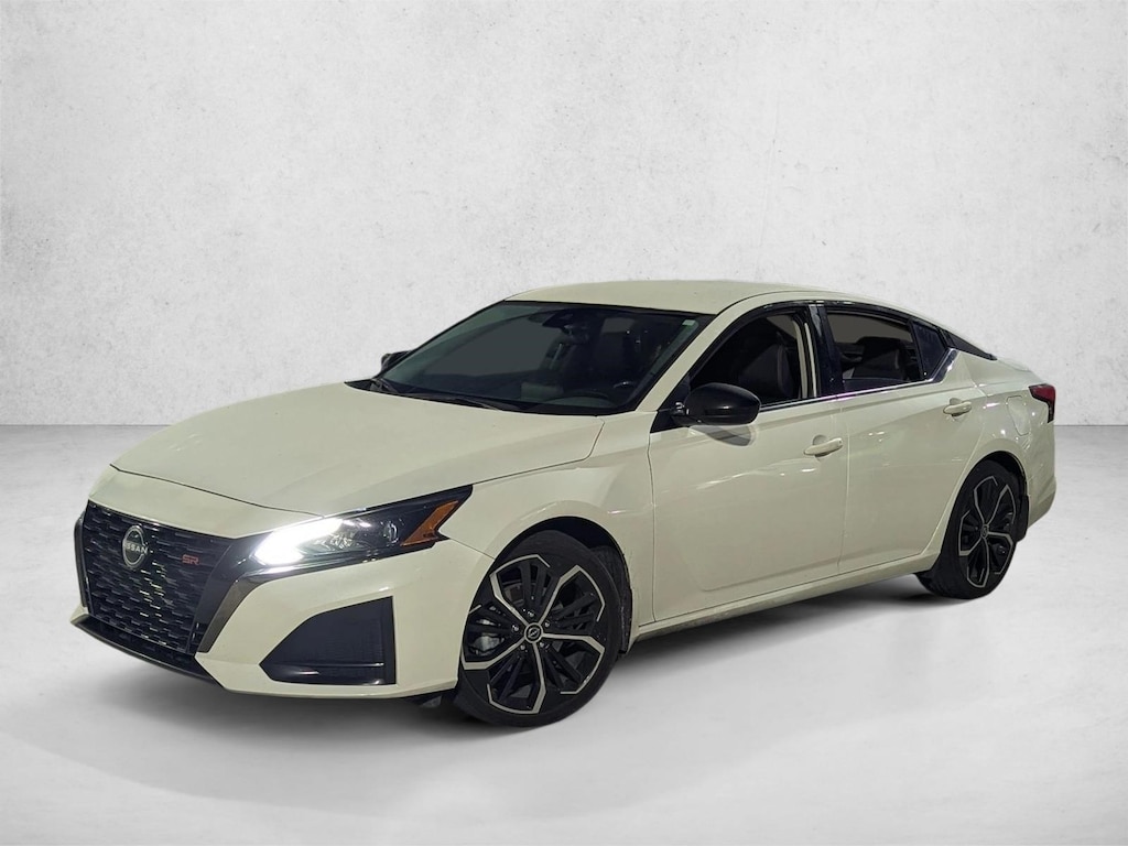 Used 2024 Nissan Altima 2.5 SR Sedan