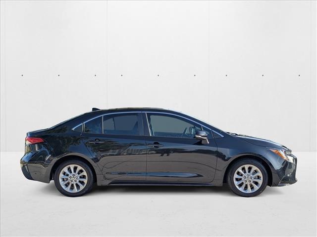 2022 Toyota Corolla XLE photo 4